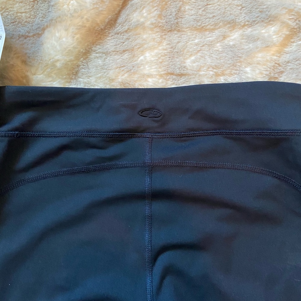 New with Tags! Champion black cropped leggings - Picture 7 of 8